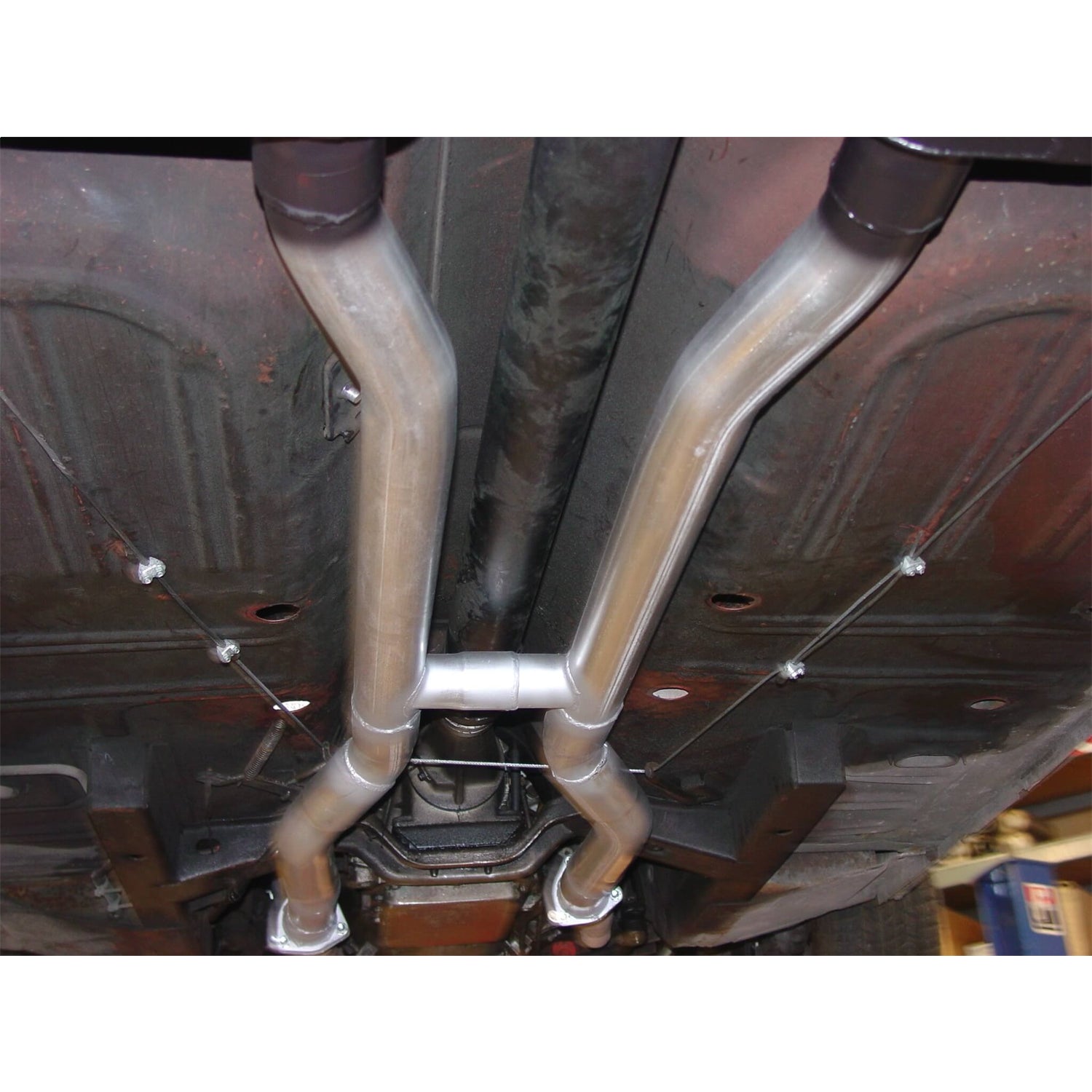 Flowmaster American Thunder Header-Back Exhaust System - 2-1/2 in Diameter