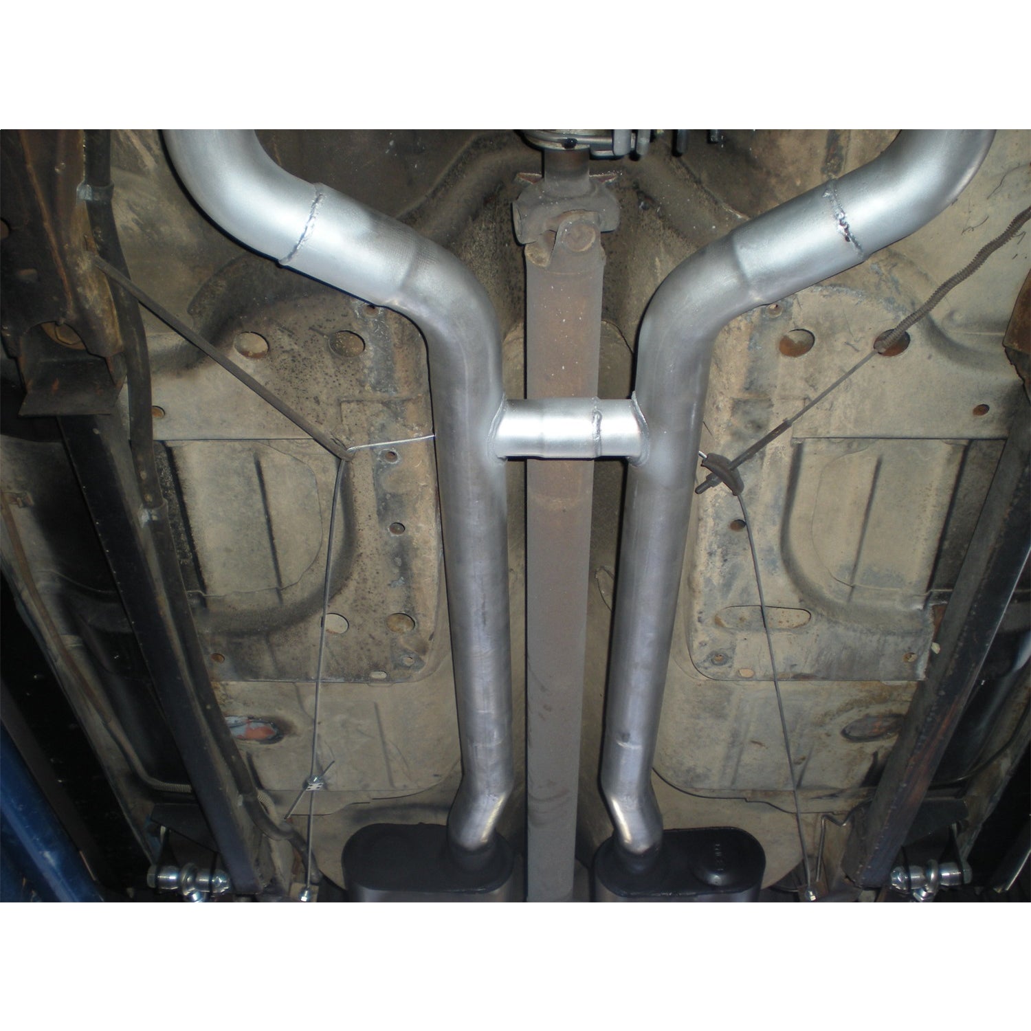 Flowmaster Header-back System - Dual Side Exit-AmeriCan Thunder - Aggressive Sound