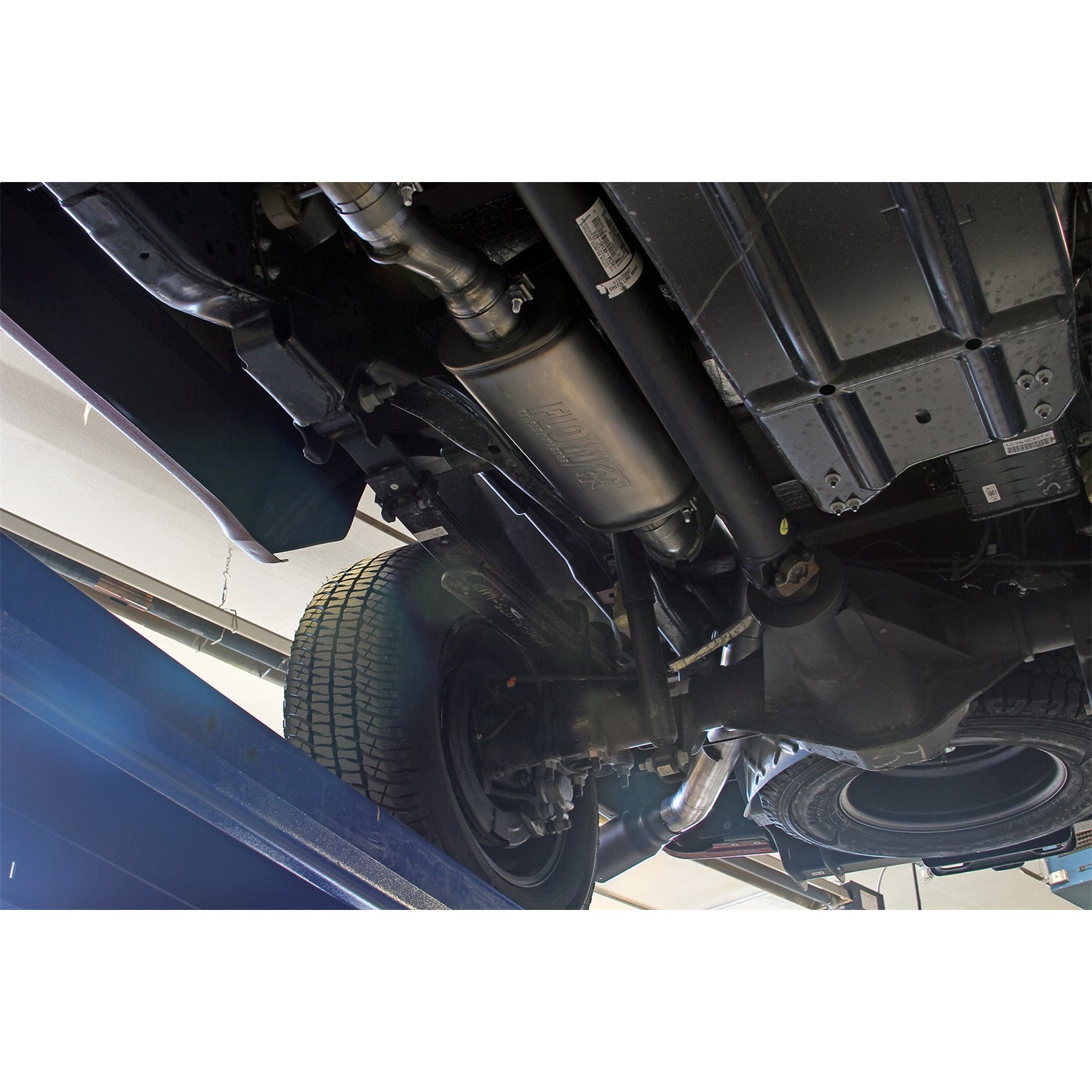 Flowmaster FlowFX Cat-Back Exhaust System - 3.5 in Diameter