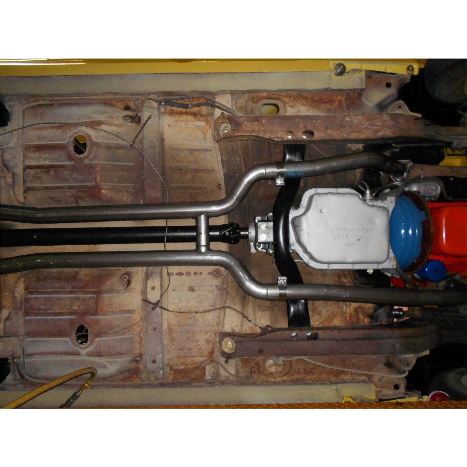 Flowmaster American Thunder Exhaust System - Header-Back - 2-1/2" Diameter - Dual Rear Exit - Stainless - Chevy V8