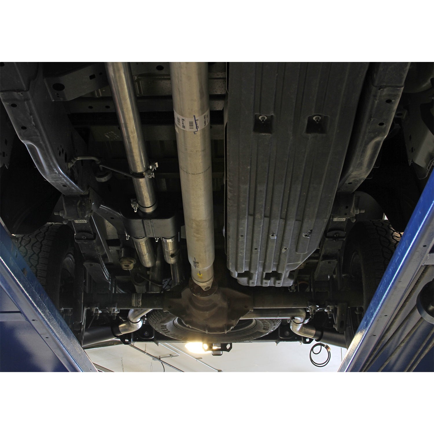 Flowmaster Outlaw Cat-Back Exhaust System - 3 in Diameter