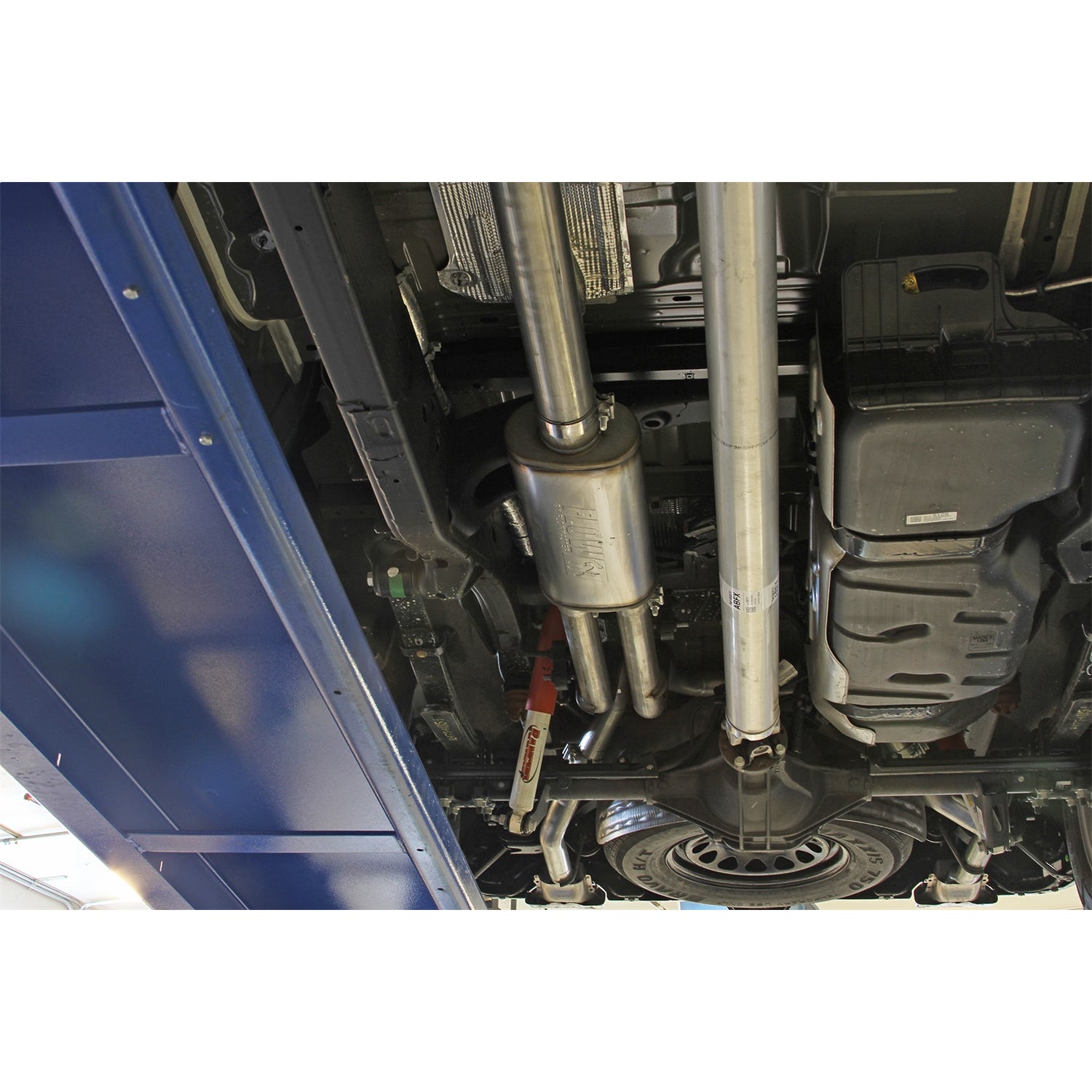Flowmaster FlowFX Cat-Back Exhaust System - 3-1/2 in Diameter - Dual Rear Exit - Stainless - GM Fullsize Truck 2019-21