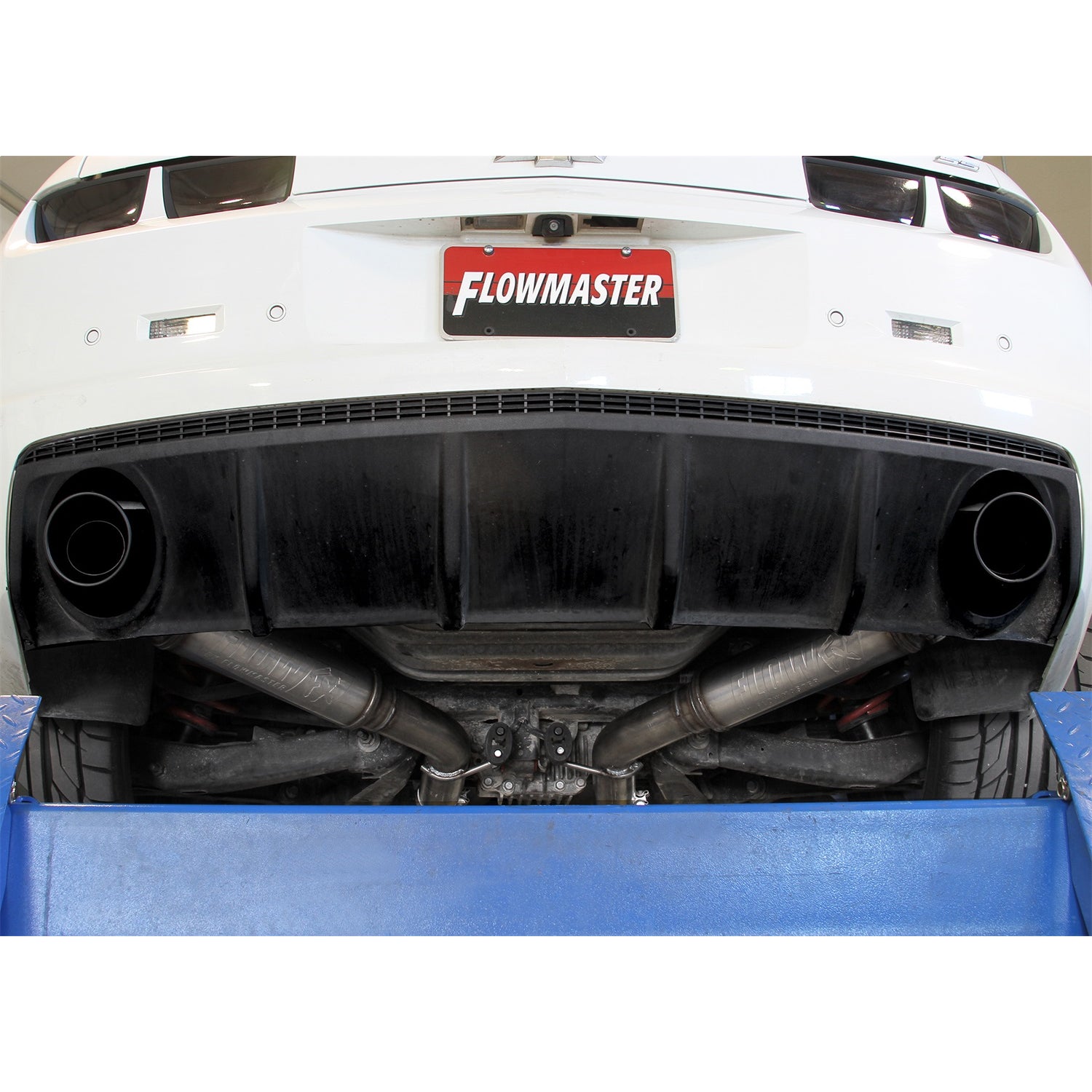 Flowmaster FlowFX Axle-Back Exhaust System - 3 in Diameter