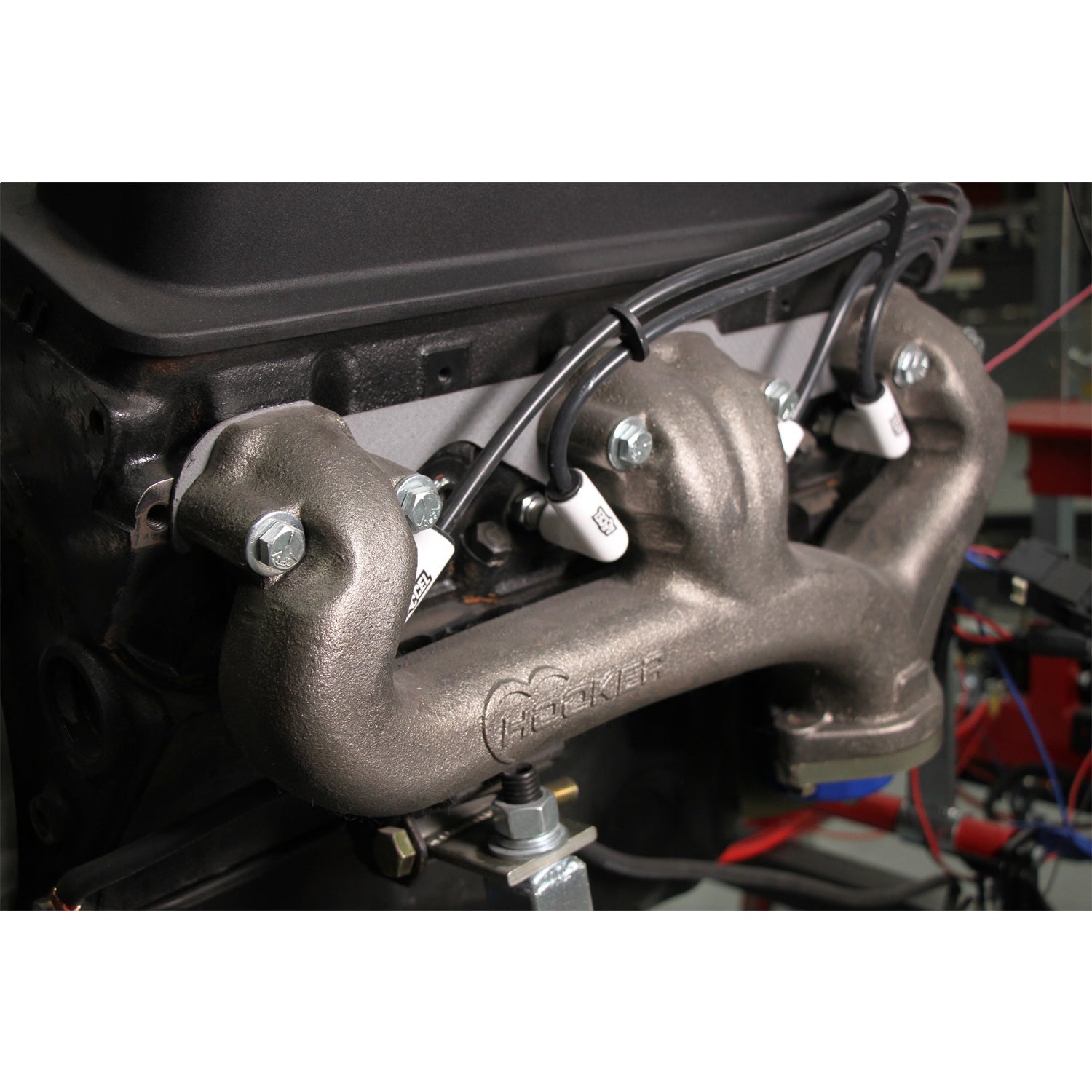Hooker Exhaust Manifold - Raised D-Port - Iron - Silver Ceramic - Small Block Chevy - (Pair)