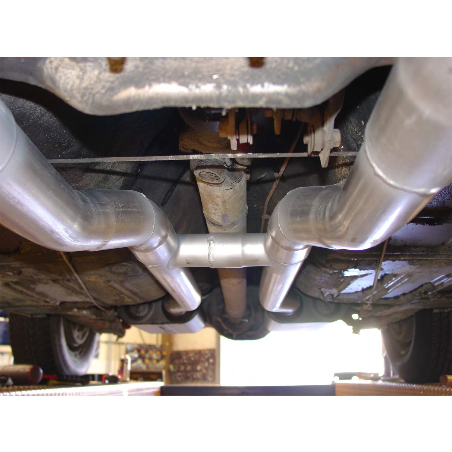 Flowmaster American Thunder Header-Back Exhaust System - 2-1/2 in Diameter