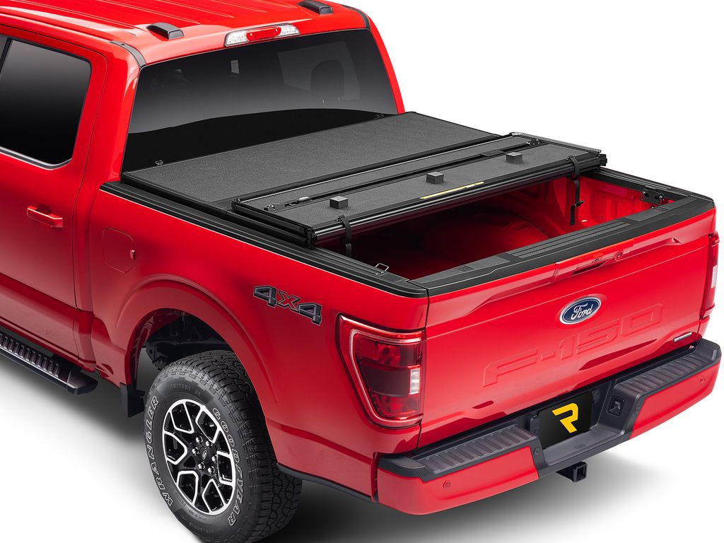 Extang Solid Fold ALX Tonneau Cover - Black - 5 ft Bed - Toyota Midsize Truck 2024