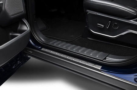 Bushwacker Rocker Panel and Sill Plate - Black - GM Fullsize Truck 2020-24 Crew Cab