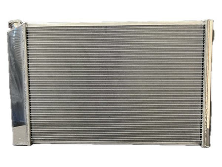 Fluidyne Aluminum Radiator - 33.1 in W x 20.5 in H x 2.5 in D - Left Side Inlet - Right Side Outlet - Polished - GM Fullsize SUV 1973-91