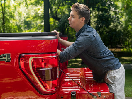 Extang Solid Fold ALX Tonneau Cover - Black - 5 ft Bed - Toyota Midsize Truck 2024