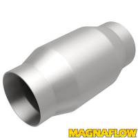 Magnaflow Performance Exhaust Universal-Fit Catalytic Converter 3" Inlet/Outlet 4 x 3" Case 8" Long - Stainless